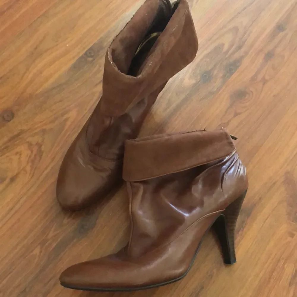 Nine West genuine leather vintage booties. Size 8.5